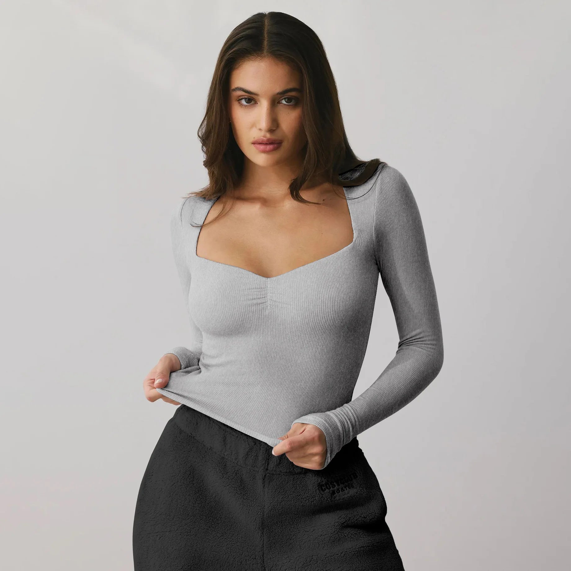 חולצת בייסיק מחטבת דגם - SHANI