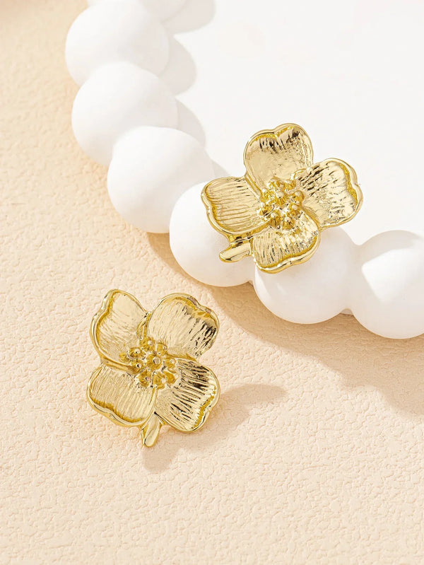 עגילי פרחים בזהב