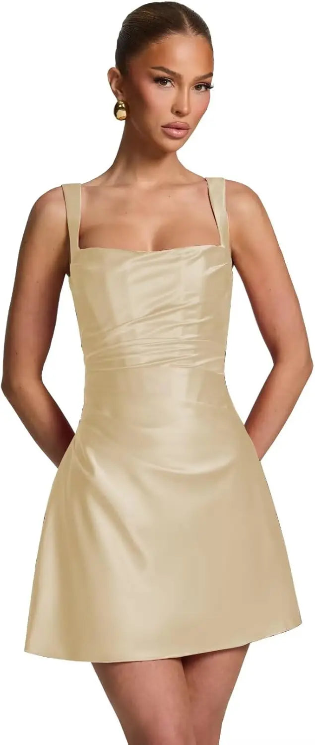 שמלת דגם - LATIN