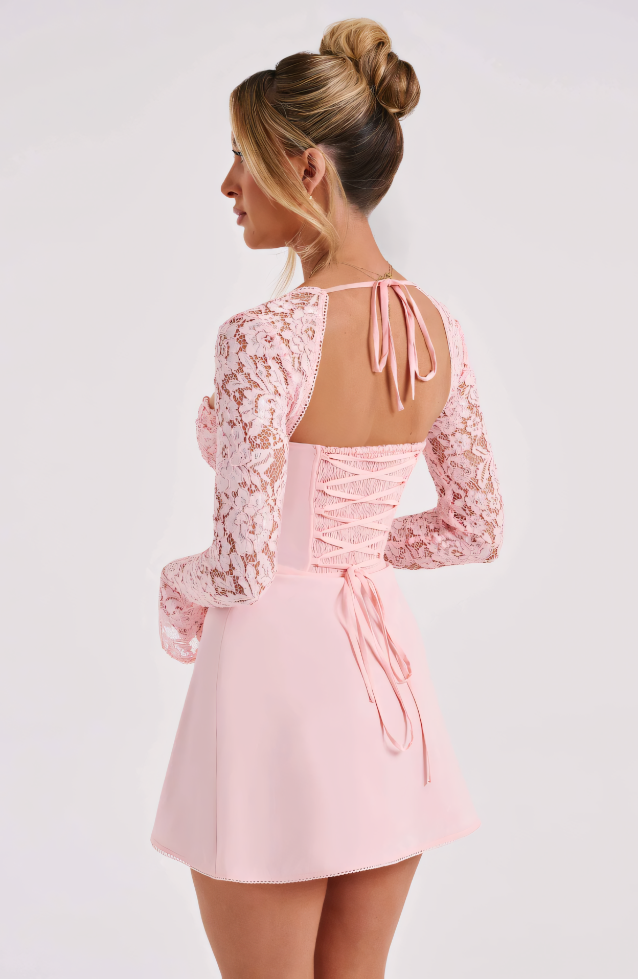 שמלת דגם חן